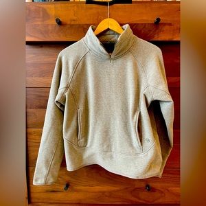 Mountain Hardware Half Zip Mock Neck Pullover